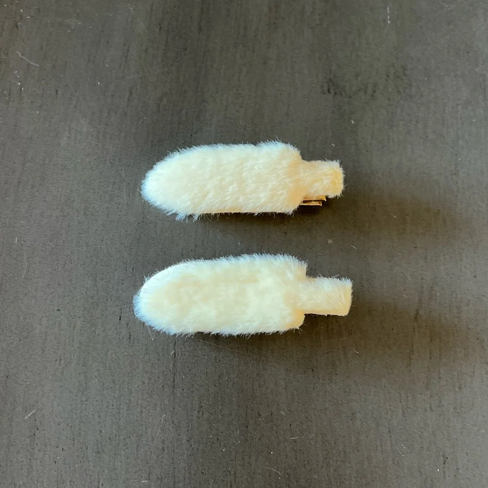 Light Yellow Faux Fur Pastel & Gold Prep Shaped 2 Two Alligator Clip Set Pair